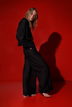 Load image into Gallery viewer, Corfu 2 piece set: cropped blouse and trousers - black