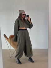 Load image into Gallery viewer, Cargo balloon trousers - chocolate