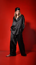 Load image into Gallery viewer, Oversized silk blouse - black