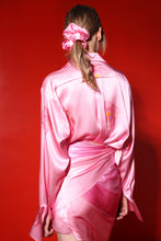 Load image into Gallery viewer, Oversized silk scrunchy - pink
