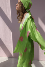 Load image into Gallery viewer, Blossom silk blouse - lime

