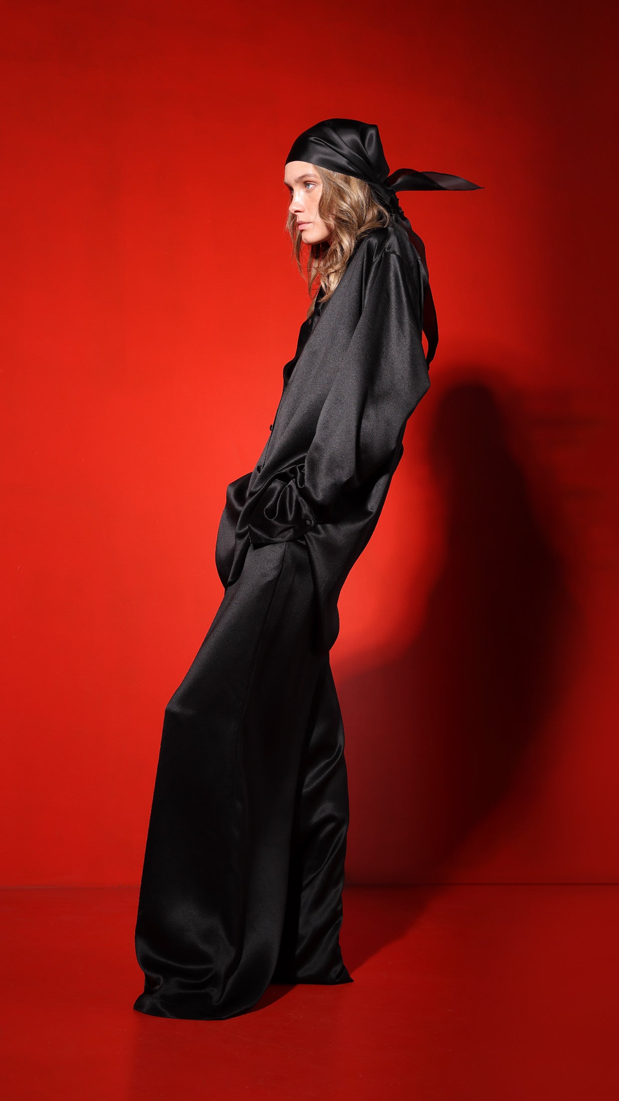 Oversized silk blouse - black
