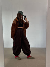 Load image into Gallery viewer, Cargo blouse and balloon trousers set - chocolate
