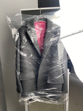 Load image into Gallery viewer, Wool boyfriend fit blazer
