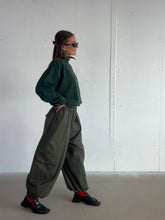 Load image into Gallery viewer, Cargo balloon trousers - chocolate
