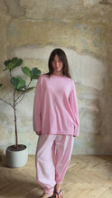 Load and play video in Gallery viewer, Balloon wide leg trousers - pink
