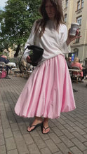 Load and play video in Gallery viewer, Balloon maxi skirt - pink
